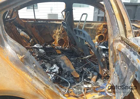 2021 Toyota Corolla Le из США, поврежденный, VIN 5YFEPMAE1MP179518